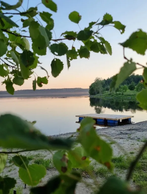 Уютный дом на берегу озера "Прозрачный берег №1"