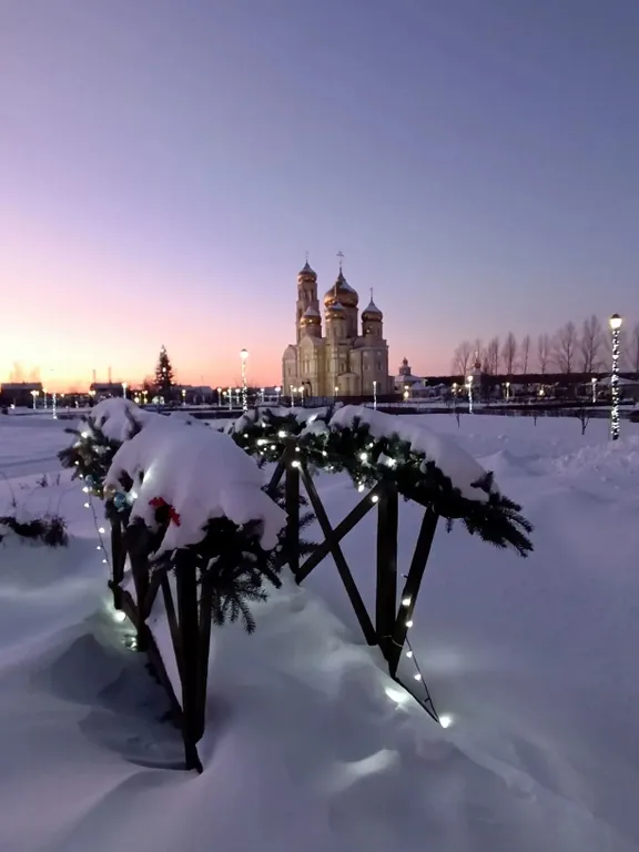 Дом с терассой на опушке леса