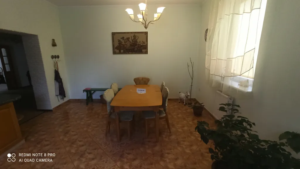 Квартира отдельная на первом этаже частного дома