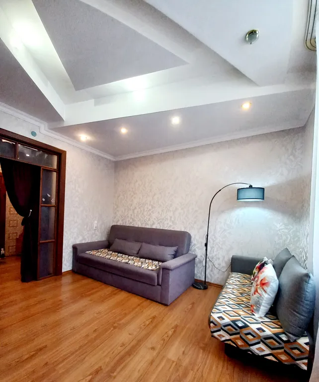 Просторный апартамент с раздельными комнатами в сердце Пскова