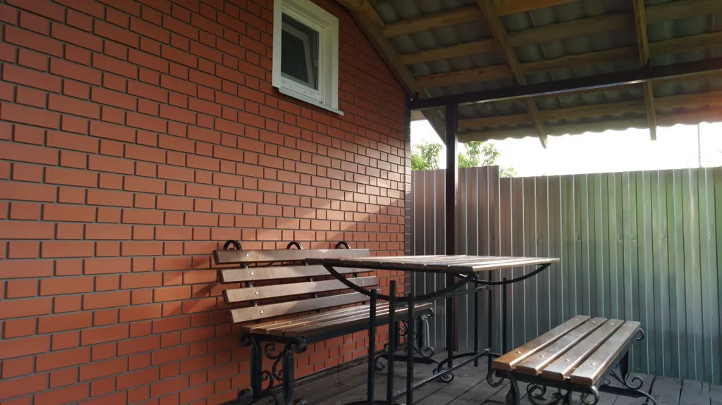 Дом со всеми удобствами, на большом участке