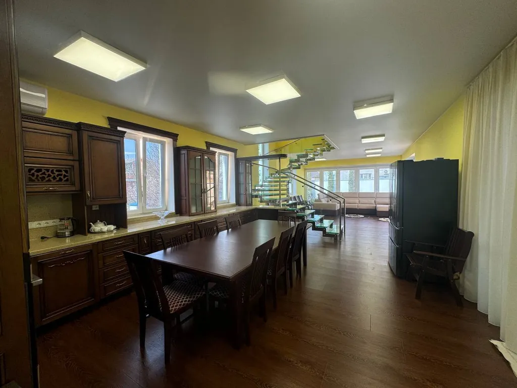 Дом Полюшко с бассейном