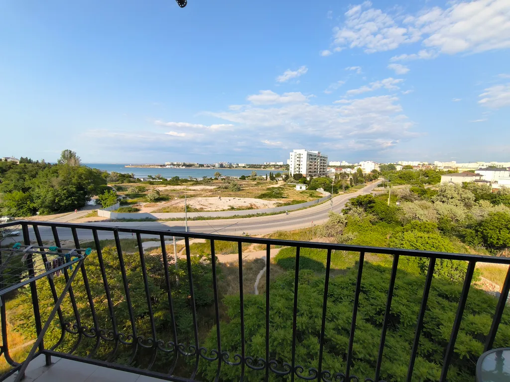 Квартира Квартира 2-комнатная у пляжа на 6 спальных мест с красивым видом — Севастополь