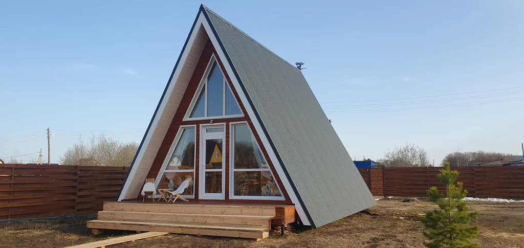 Коттедж Дом с террасой и баней на дровах — аренда посуточно в Тобольск