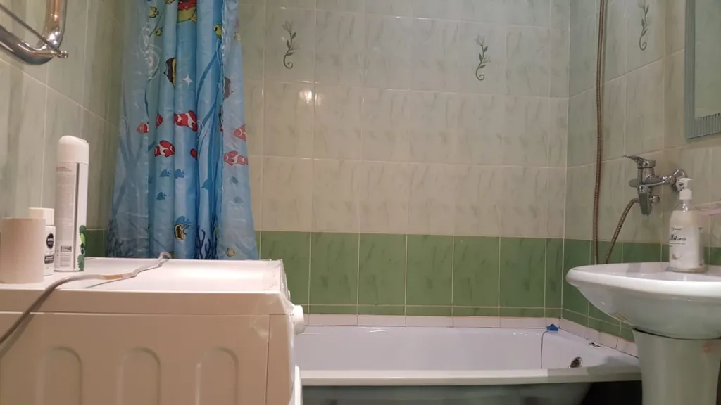 В районе глазной клиники Мицар, областной больницы