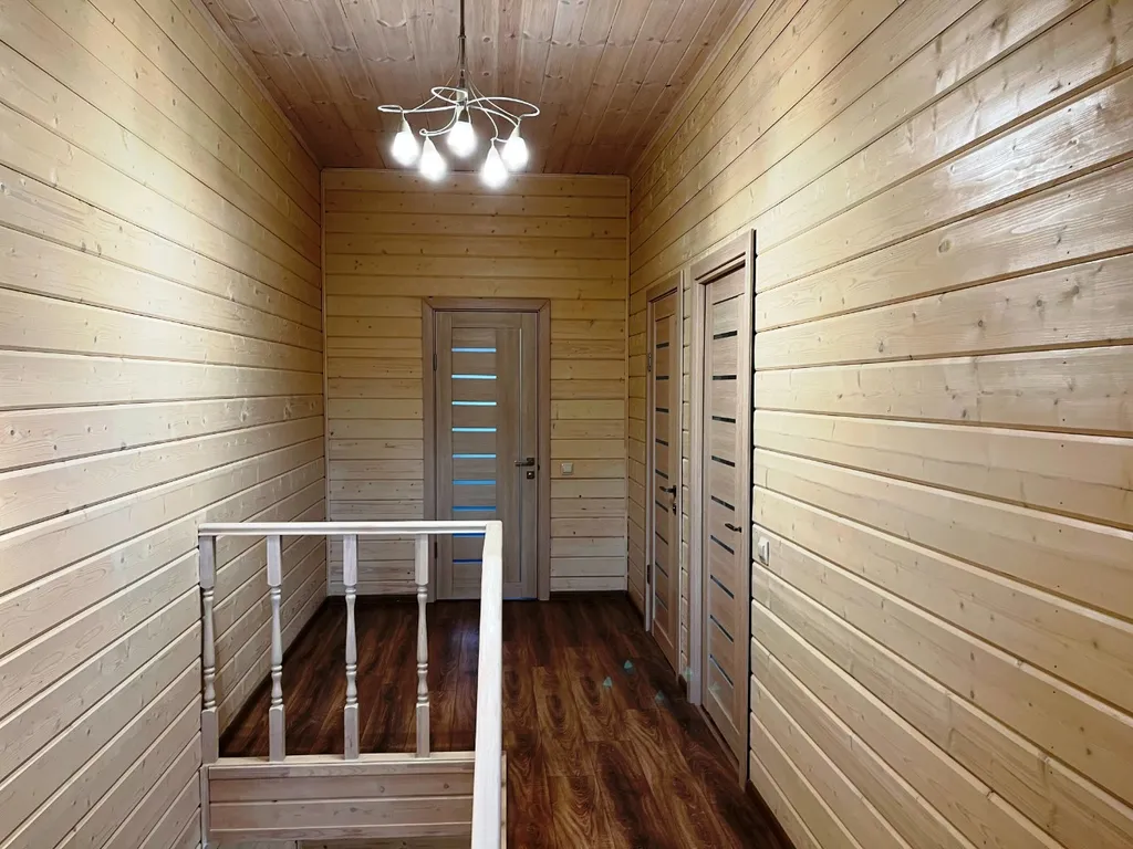 Дом и баня в окружении сказочного леса