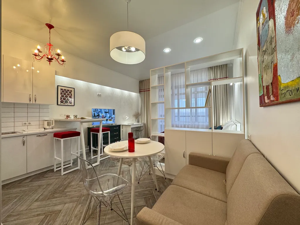 Дизайнерские апартаменты с видом на набережную