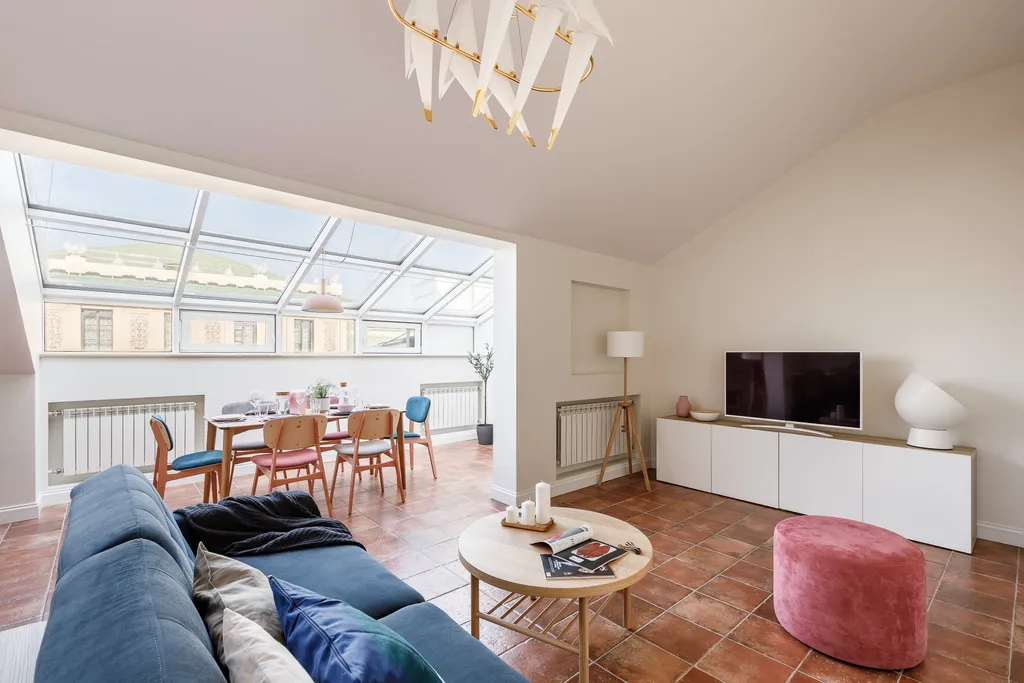 Квартира Квартира Мансарда Hermitage напротив Дворцовой площади с видом на Эрмитаж — Санкт-Петербург