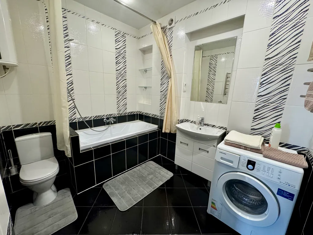 Светлая, чистая просторная квартира