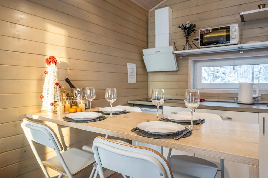 Домик с видом на лес