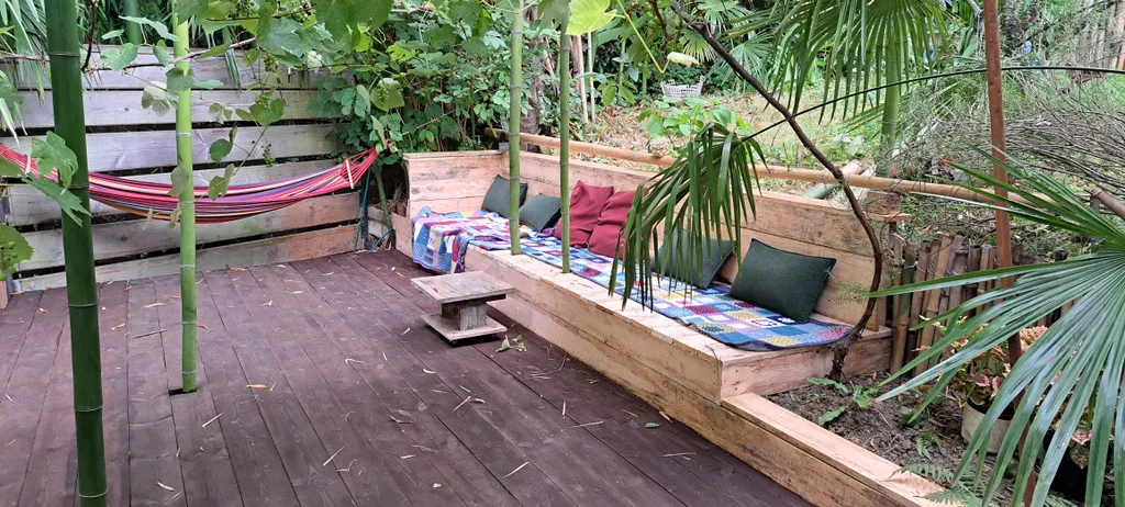 Дом в бамбуках в 500 метрах от моря