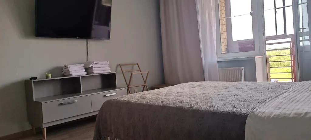 Евротрешка Pink с видом на воду и выходом на пляж