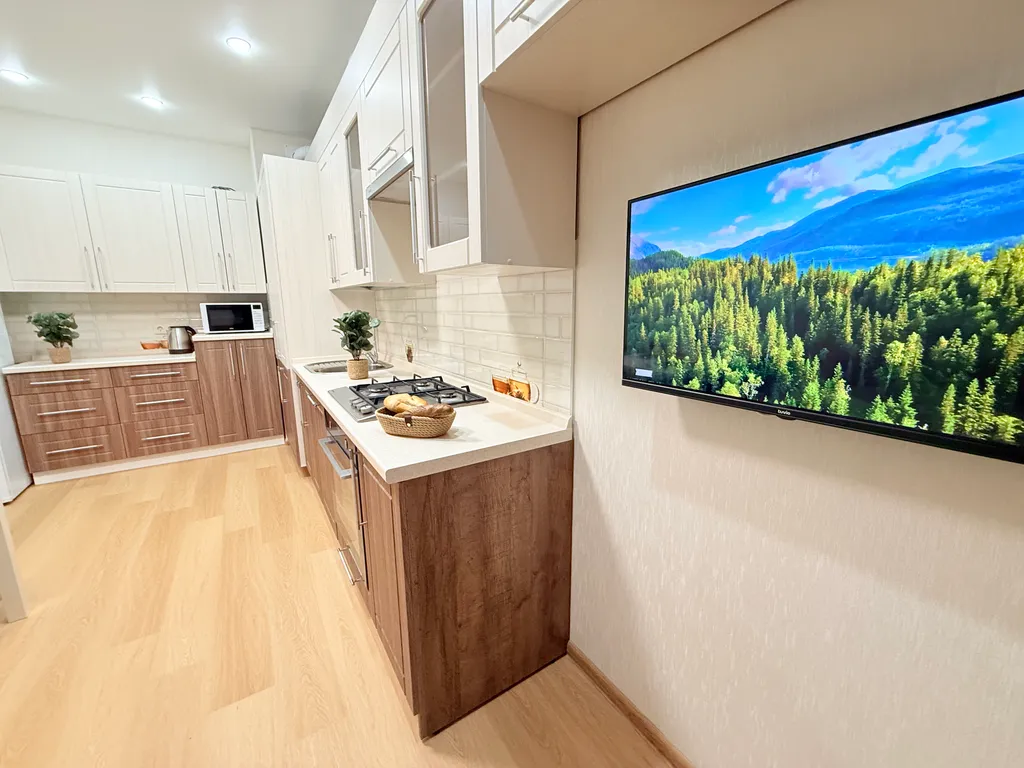 Новая однокомнатная у ТЦ Тополь