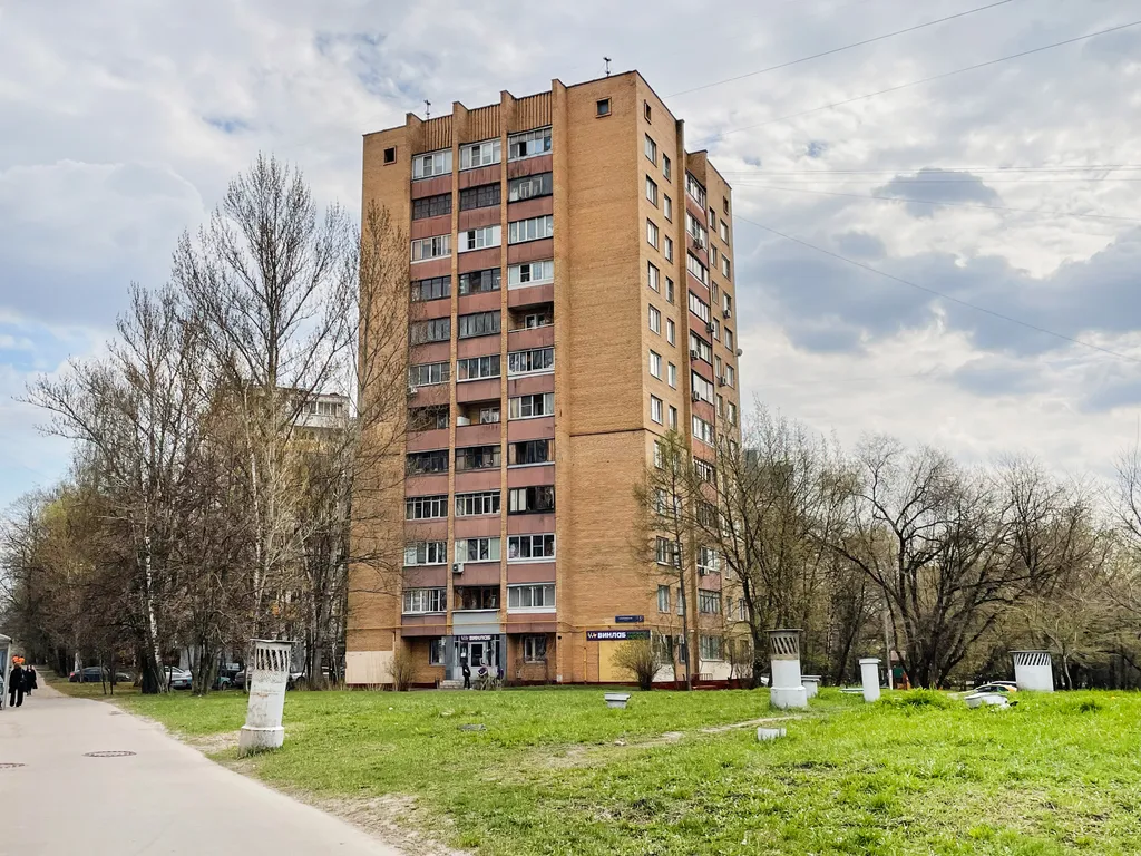 Квартира у метро Молодежная с бесплатной парковкой и всеми удобствами
