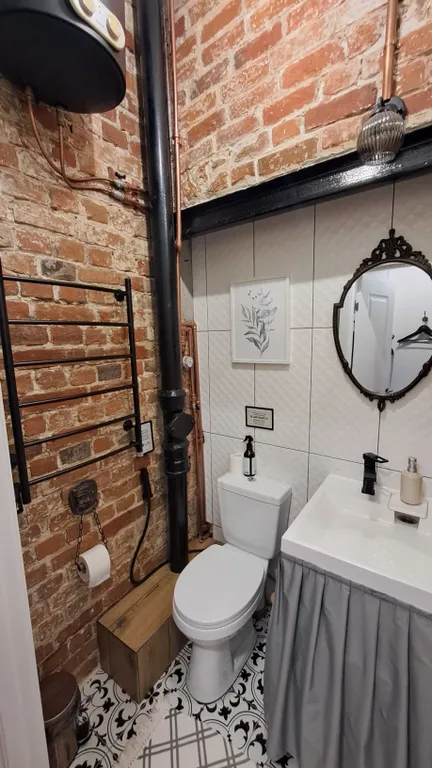 Студия у Соборной площади Кремля