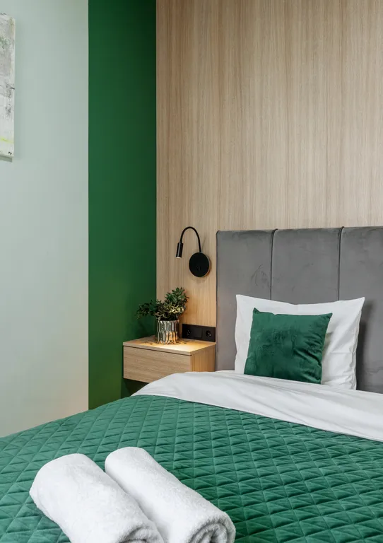 Дизайнерские апартаменты с видом на парк Челюскинцев