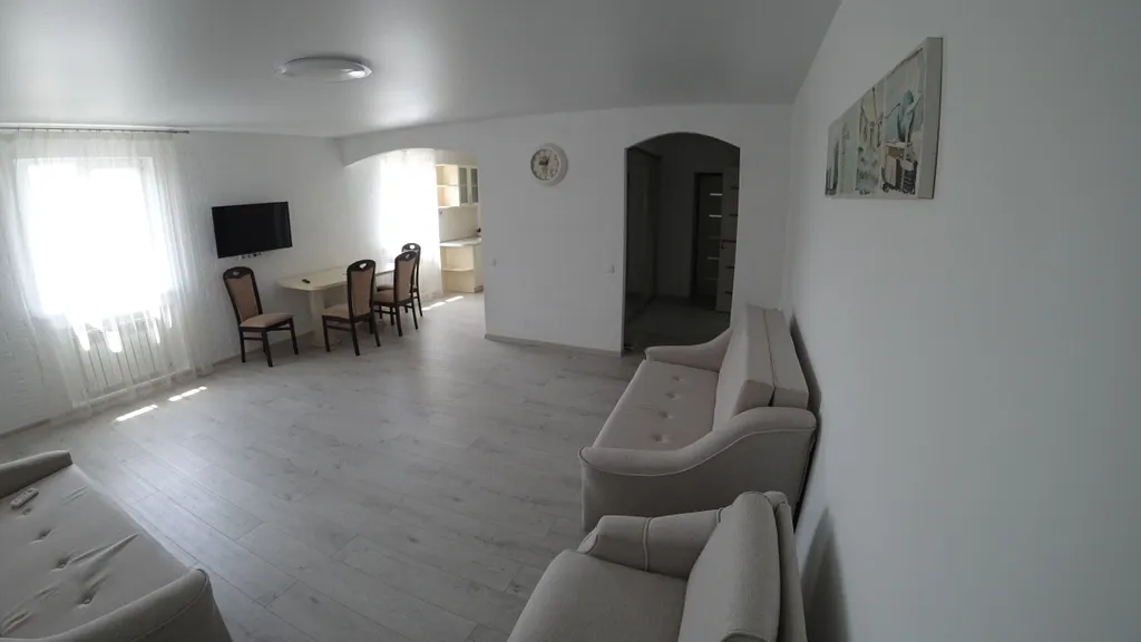 Отличная двухкомнатная квартира с двориком