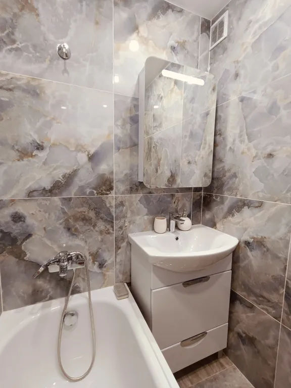 Новенькая квартира на первом этаже