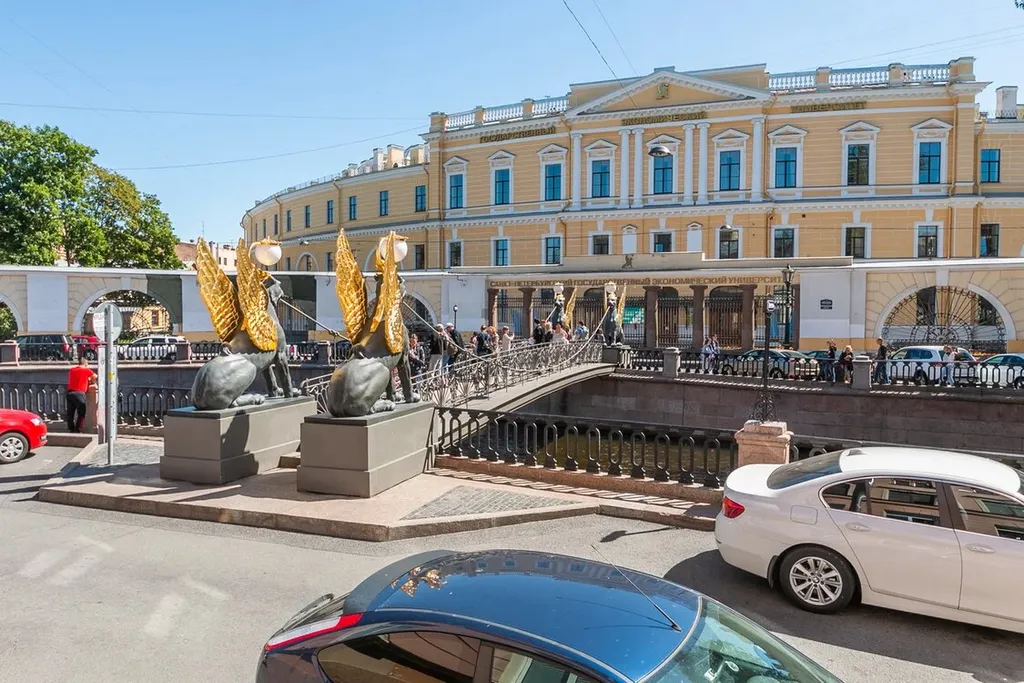 Квартира Роскошные апартаменты с видом на банковский мостик — Санкт-Петербург