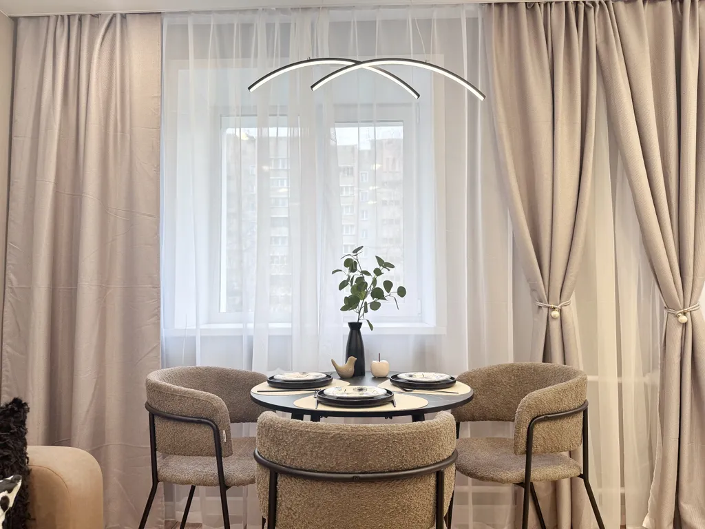 Дизайнерская двухкомнатная квартира в самом центре кирова