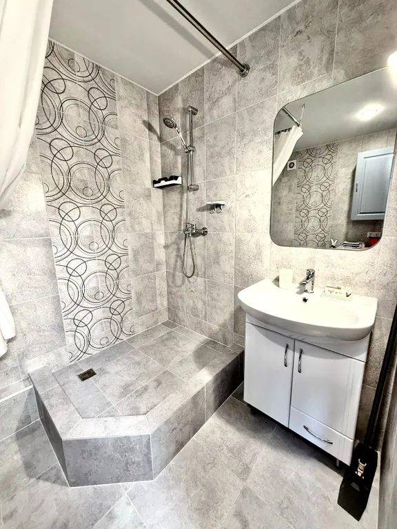 Квартира Новая студия в тихом местечке, зелень, пенье птиц, горы и море — Варваровка