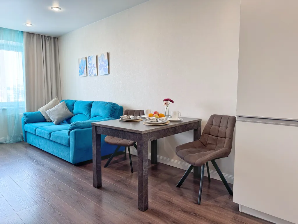 Стильная 2-комнатная квартира-студия в новом доме на берегу реки Вятка