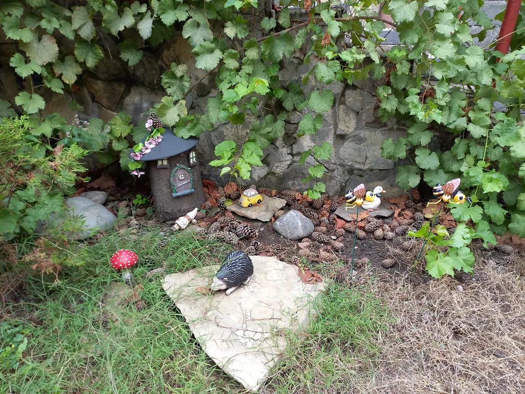 Светлая, чиста квартира в центре Владикавказа. Парковки во дворе  нет.