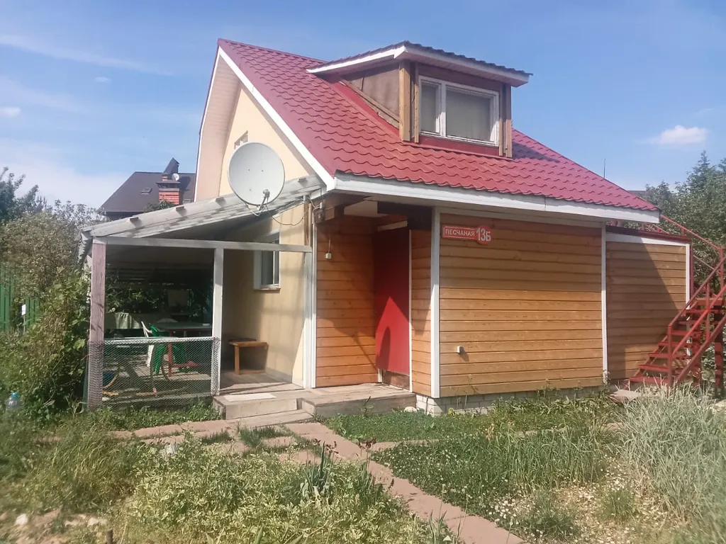 Коттедж Коттедж Уютная дача в саду — Вялки