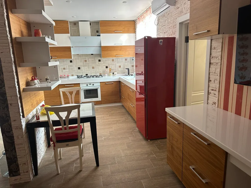 Квартира Уютная евротрешка в ЖК Легенда — аренда посуточно в Дивноморское