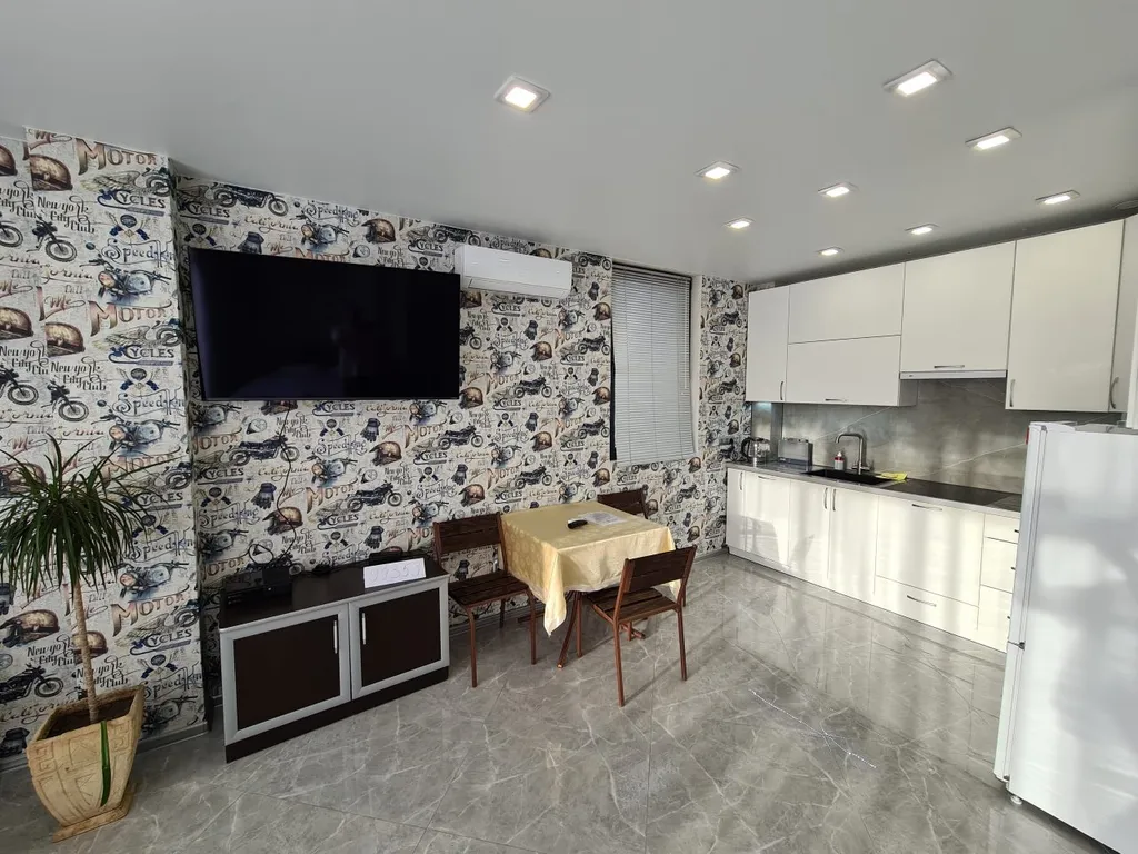 Квартира Однокомнатная квартира с кухней, мангалом, беседкой, джакузи — Севастополь