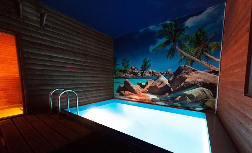 Котедж с баней и бассейном