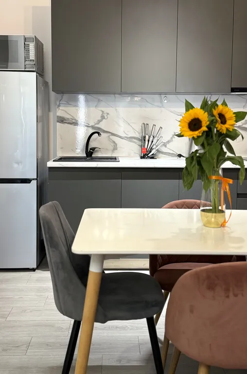 Уютный апартамент с 2 спальнями рядом с Сизнс парк