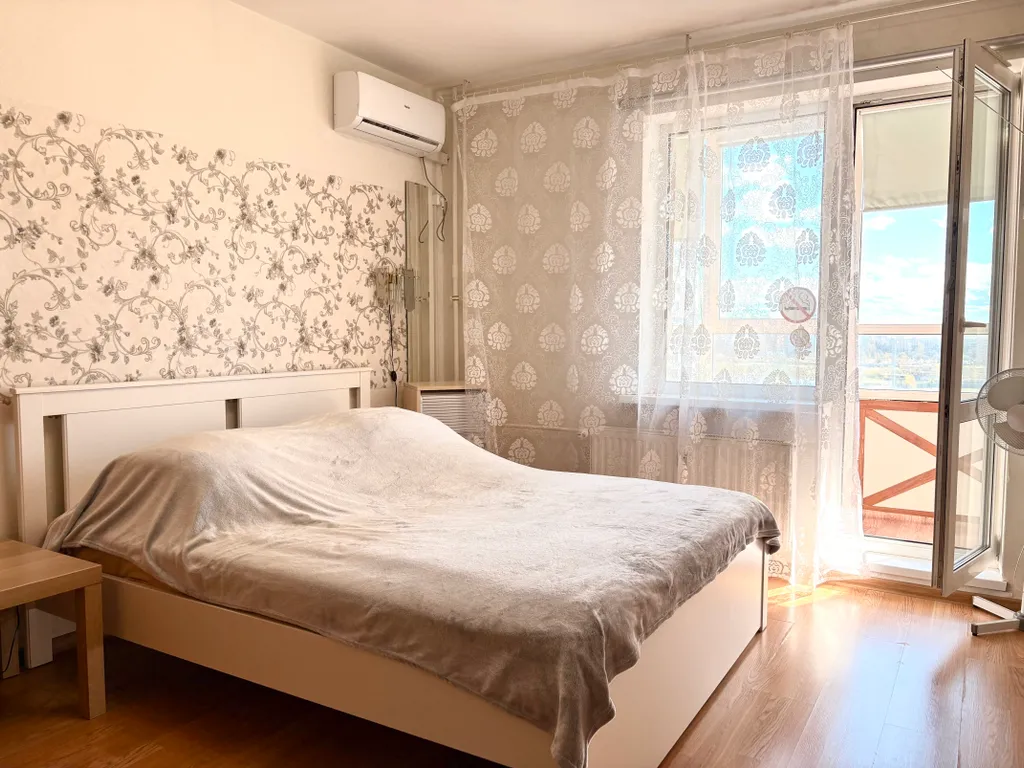 СПб.Чистая и тихая студия рядом с метро