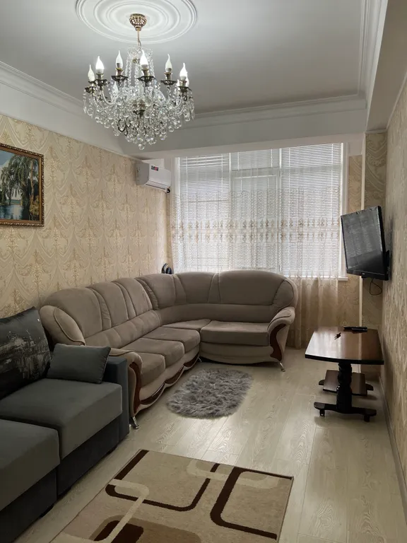 Квартира на берегу моря с видом на горы и крепость