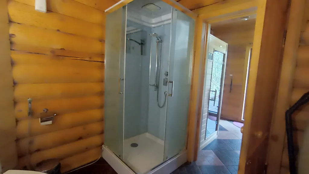 Дом на озере