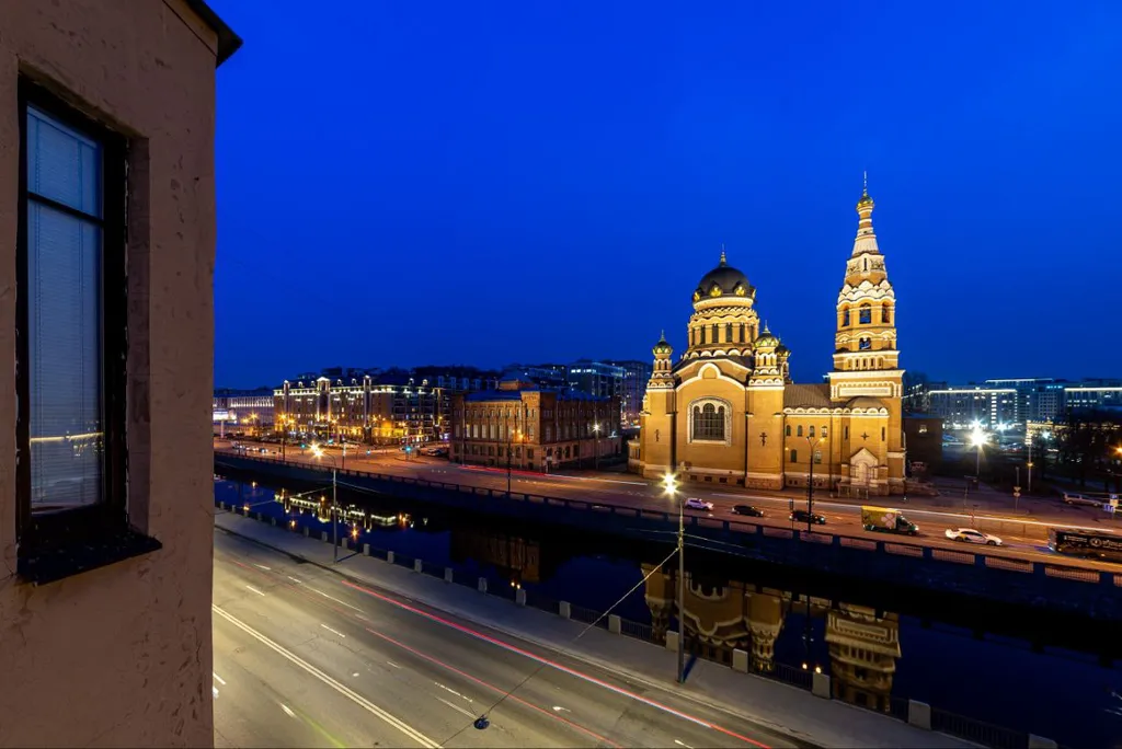 Видовая квартира в центре на берегу канала
