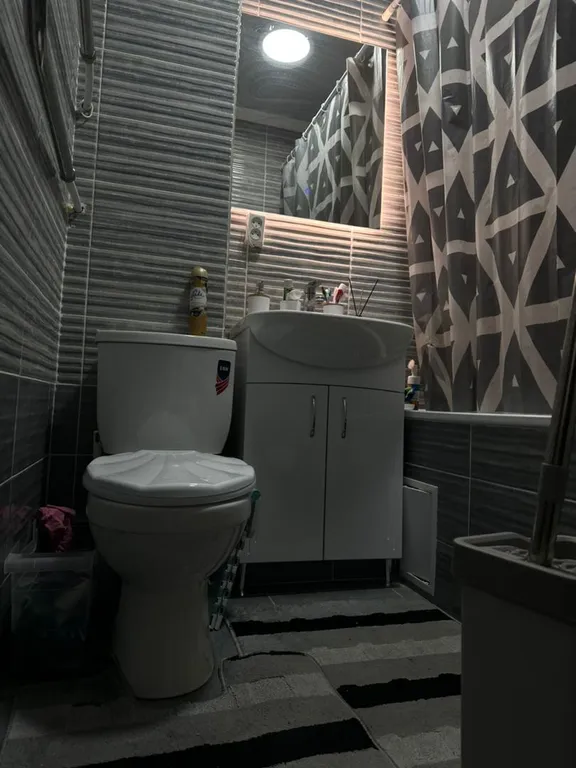 Чистая 2-комнатная в спальном районе с отличным ремонтом