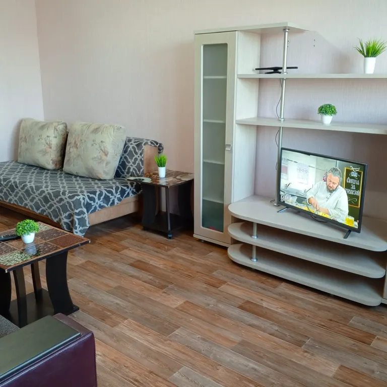 Двухкомнатная квартира в районе ЖД. АУРА