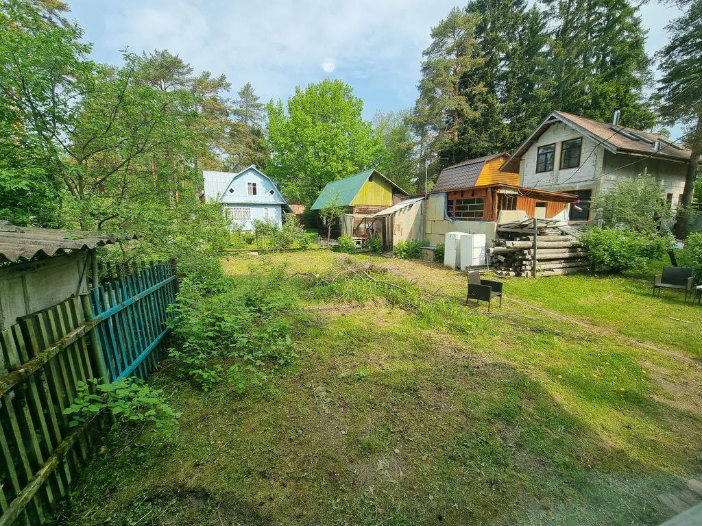 Уютная половина зеленого домика вблизи центрального пляжа