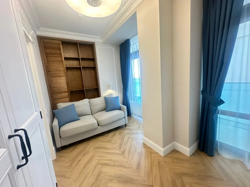 Трехкомнатные апартаменты рядом с морем