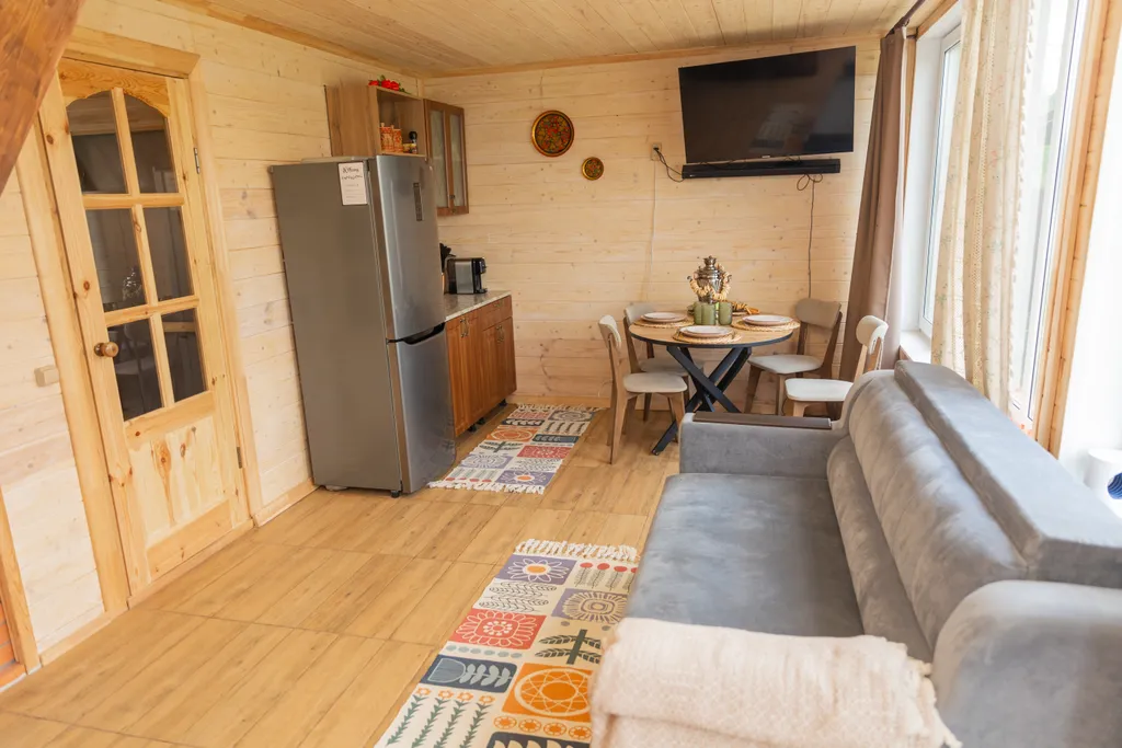 Коттедж Домик на берегу озера с чаном и рыбалкой — Голыгино