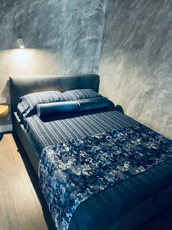 Чашечка кофе с видом на башни Кремля