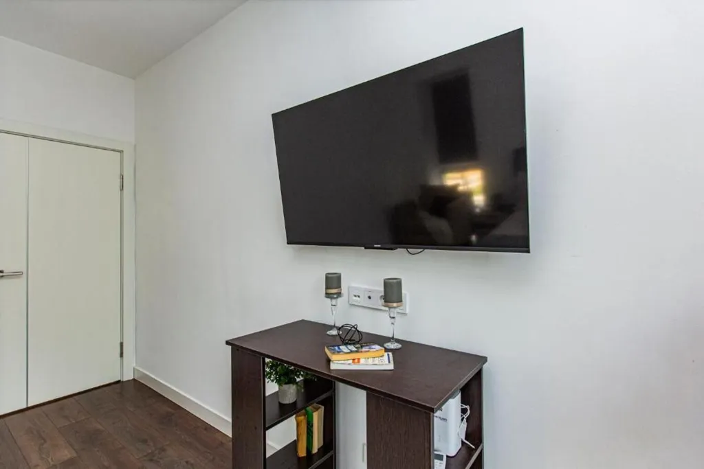 1-ком квартира Bayhouse в ЖК Абай 130 для 5-х  гостей