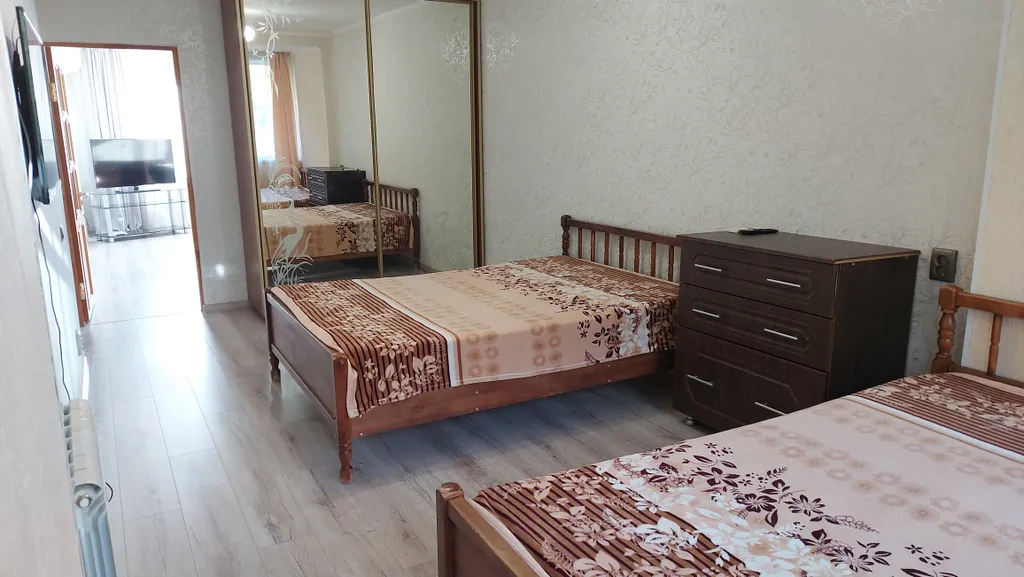 Квартира Просторная 2-комнатная квартира — Лазаревское