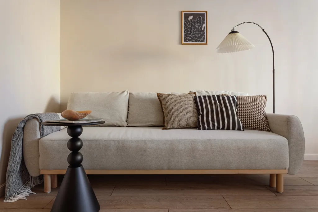 Квартира 3-комнатная квартира в историческом районe Амалиенау c балконом — Калининград