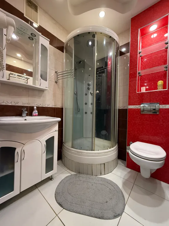 Тут хорошо на Сурикова