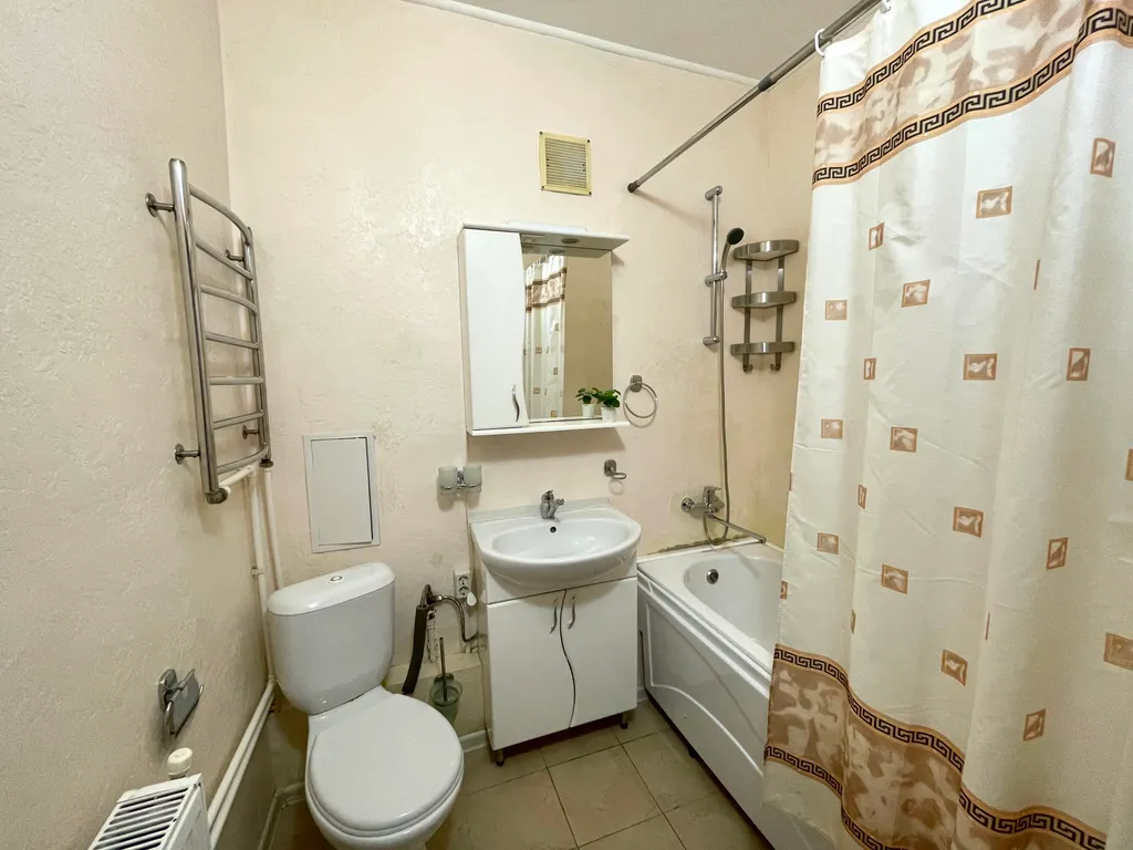 Двухкомнатная квартира в ста метрах от берега