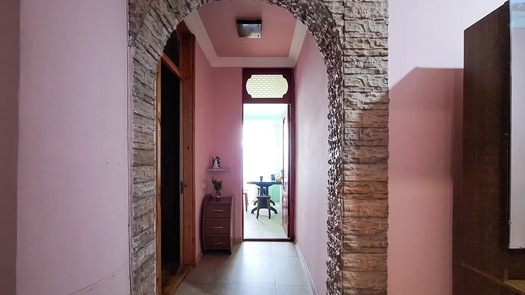 Море через дорогу