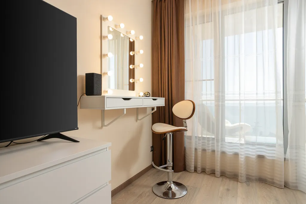 Дом с бассейном с видом на море