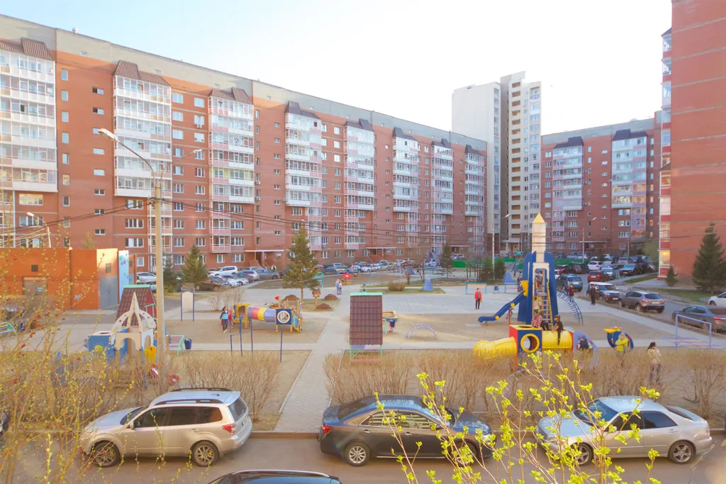 Большая двухкомнатная квартира напротив Планеты